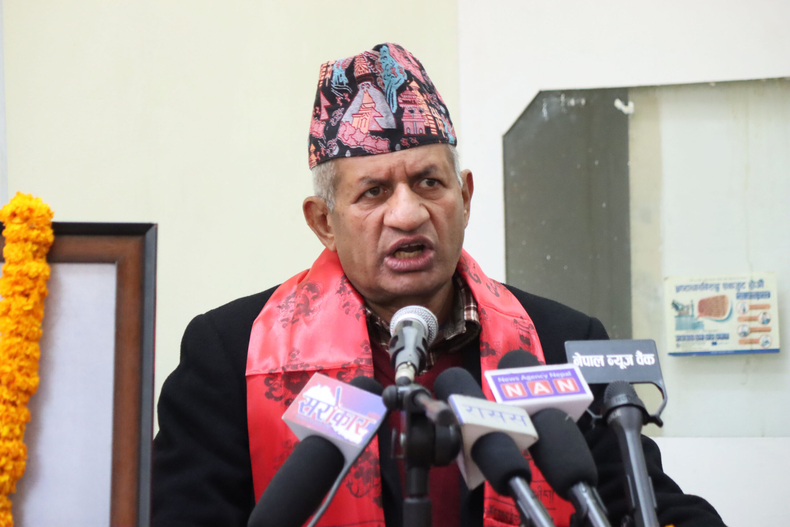 पूर्व राष्ट्रपति पार्टीको राजनीतिमा फर्किने कुरा उचित होइन : उपमहासचिव ज्ञवाली