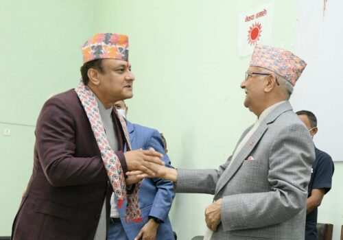 पूर्व प्रहरी प्रमुख सर्वेन्द्र खनालले छाडे एमाले !