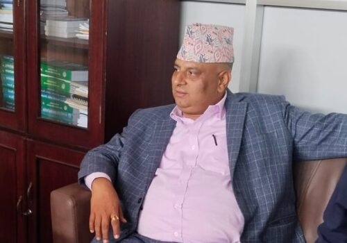 लेखा समिति सभापति ऋषिकेश पोखरेलका स्वकीय सचिव पोखरेल पक्राउ