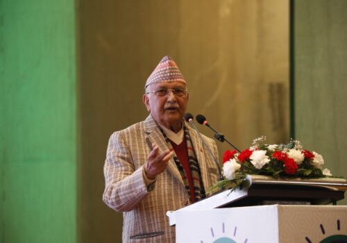 प्रधानमन्त्री ओलीको आग्रह-‘विदेशीले पैसा दिएन भनेर चिन्ता नगरौ, आफै उठाएर ठूला आयोजना बनाउँ’
