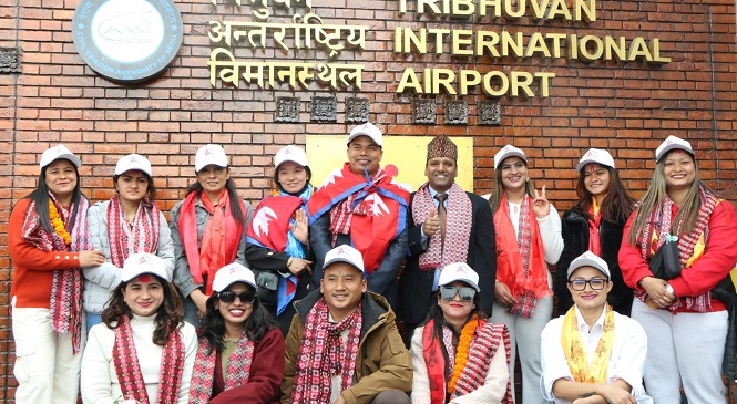 The First Group of Auxiliary Workers Departs for Israel