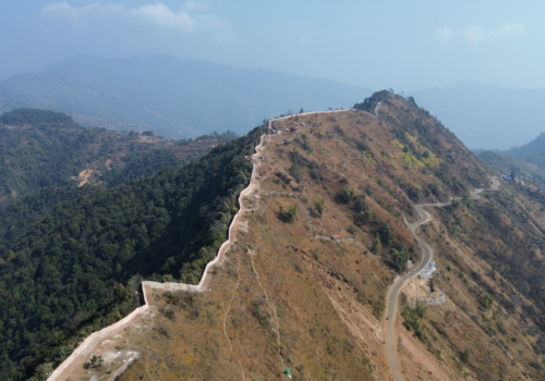 पर्यटकका रोजाइमा ‘तुवाचुङ मिनी ग्रेटवाल’