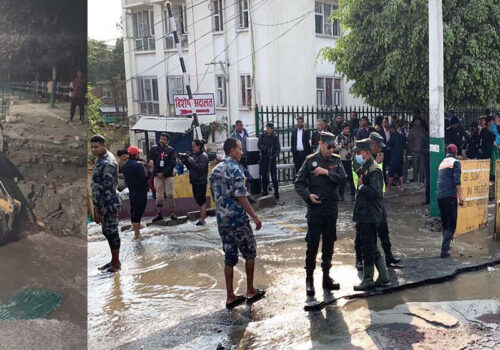 बबरमहलमा फुटेको खानेपानीको पाइप मर्मत थालियो