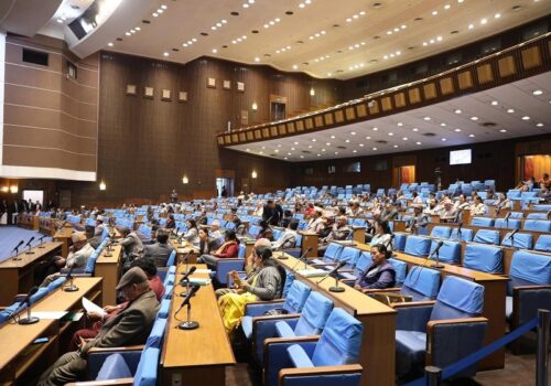 स्वास्थ्य बिमा कार्यक्रम रोकिएकोबारे संसद्‌मा उठ्यो प्रश्न