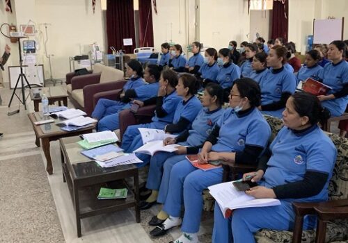 नेपाल मेडिकल कलेजका स्टाफ नर्सलाई क्रिटिकल केयर तालिम