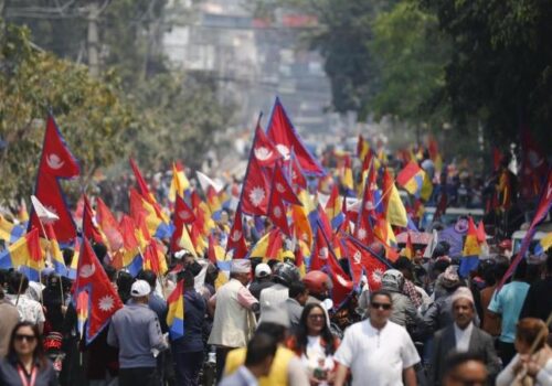 राजावादीहरुले तिनकुनेमा मञ्च निर्माण गर्दै, प्रदर्शनको कमाण्डर दुर्गा प्रसाई