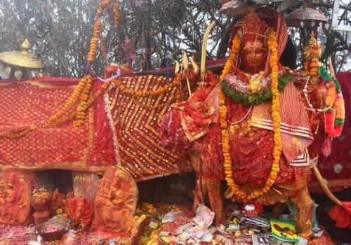 ताप्लेजुङको प्रसिद्ध तीर्थस्थल पाथिभरा मन्दिर जाने सिजन सुरु