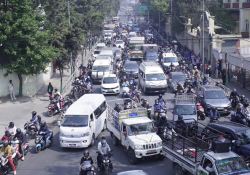 काठमाडौँका छुट्टा-छुट्टै प्रदर्शनले यातायात आवागमन अस्तव्यस्त