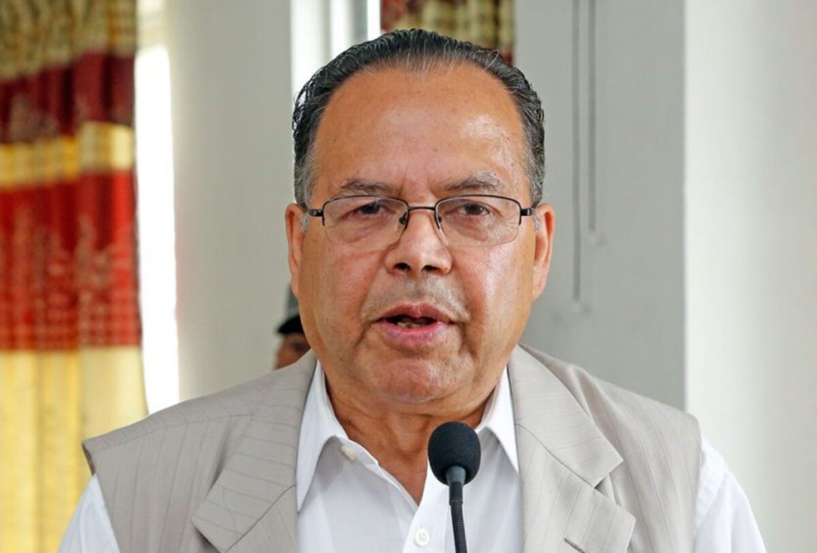 सीमा क्षेत्रमा भारतको एकलौटी छ, सरकारले वार्ता थाल्नुपर्छ : झलनाथ खनाल
