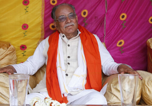 बालेनको पुर्ख्यौली घरमा पुगेर प्रचण्डले भने__’अब हामी मिलेर देश बनाउँछौँ’