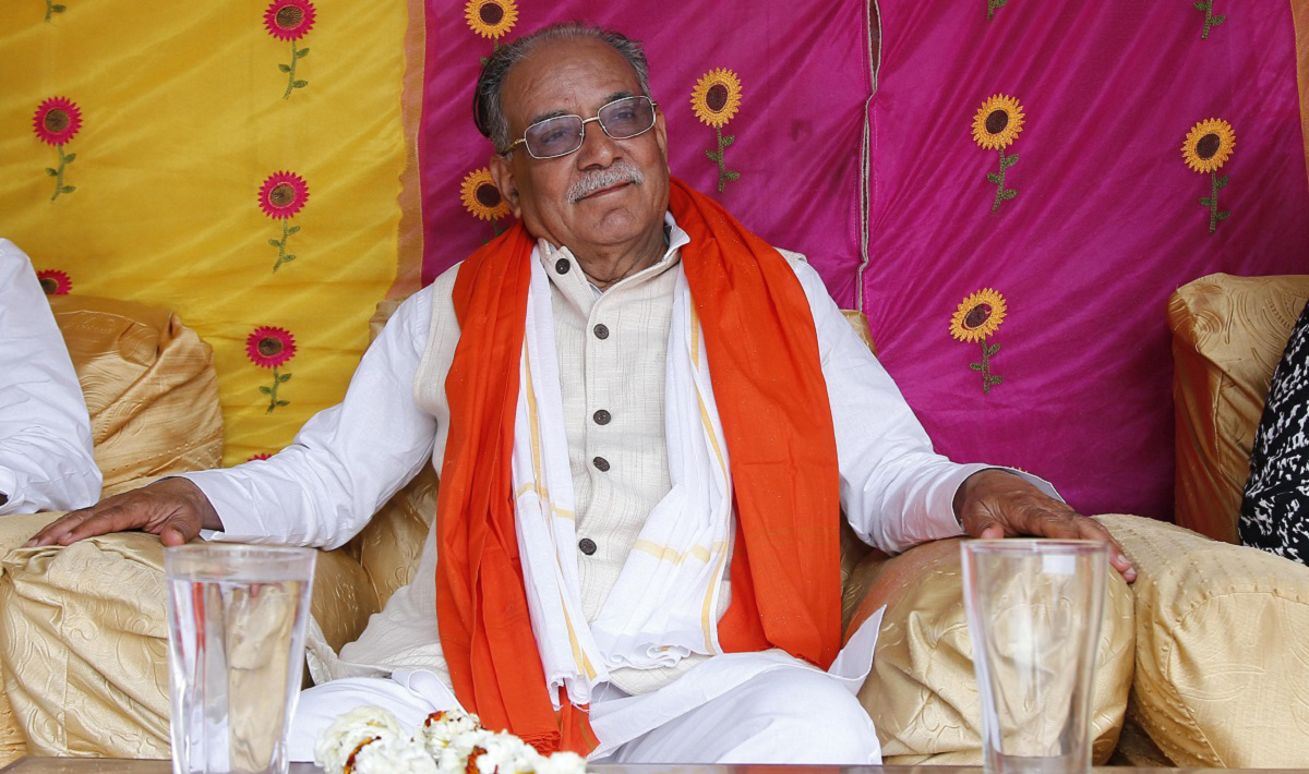 बालेनको पुर्ख्यौली घरमा पुगेर प्रचण्डले भने__’अब हामी मिलेर देश बनाउँछौँ’