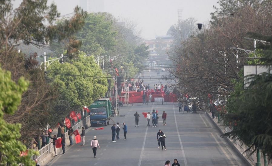 प्रदर्शनी मार्गमा गणतन्त्र पक्षधरहरुको मञ्च तयार हुँदै