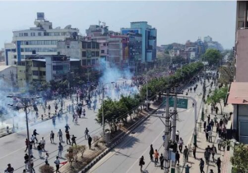 भाटभटेनी लुटपाट र तीनकुनेमा ढुंगामुढा गर्ने २१ जना रिहा (सुचीसहित)