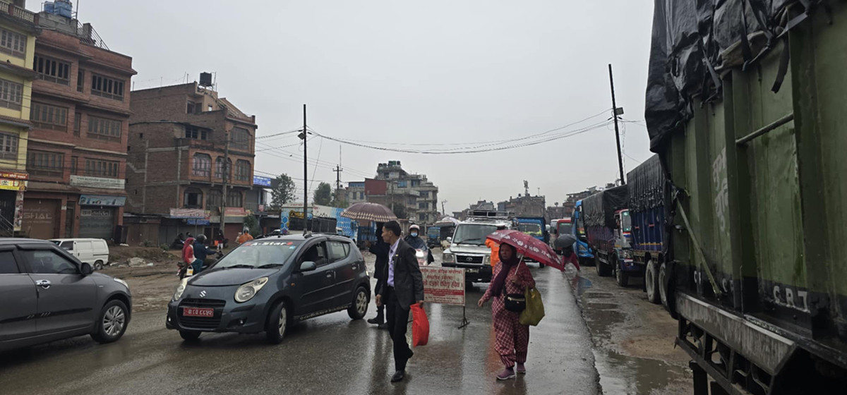 साँगामा गयो पहिरो, अरनिको राजमार्गको भक्तपुर खण्ड अबरुद्द