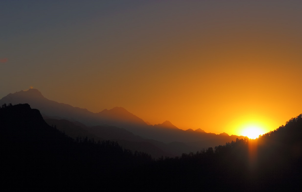 आजदेखि २०८२ साल सुरु, नयाँ वर्ष हर्षोल्लास साथ मनाइँदै