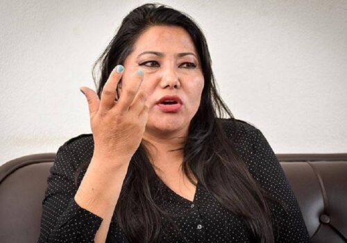शिक्षकलाई नेतृ झाक्रीको प्रश्न- सडकबाट ऐन पास हुने हो?