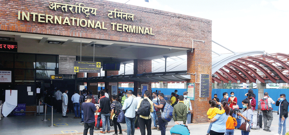 रोजगारीका लागि बिदेसिनेमा ३९ प्रतिशत निरक्षर, सुदूरपश्चिमबाट सबैभन्दा बढी !