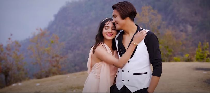 प्रेमिल गीत ‘ए तन सार्वजनिक