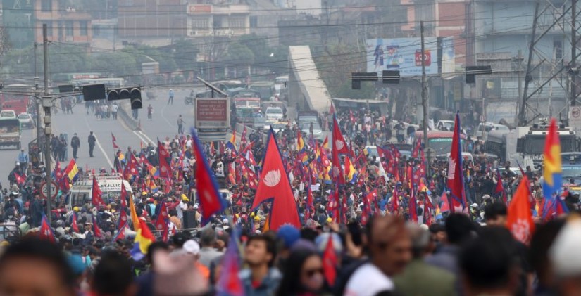 एमाले र राजावादीको प्रदर्शन: सवारी व्यवस्था मिलाउन झण्डै ८ सय ट्राफिक प्रहरी परिचालन