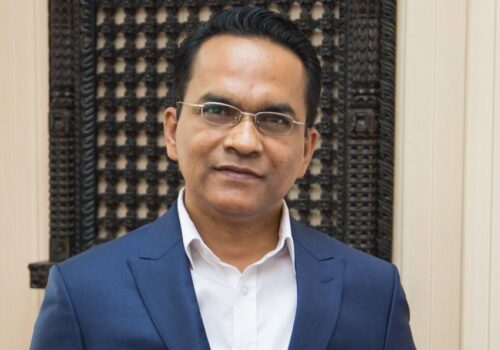 गभर्नरमा अयोग्य विश्व पौडेललाई ओली-देउवाको साथ, सिफारिस समितिबाट राजीनामा