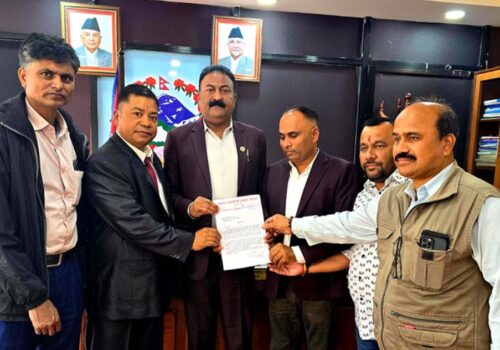 काठमाडौं महानगरको ज्यादती रोक्न ज्ञापनपत्र, गरिखाने वर्गलाई खेदेको आरोप