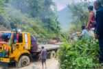 भारी वर्षाले कोशी लोकमार्ग अवरुद्ध, सतर्कता अपनाउन आग्रह