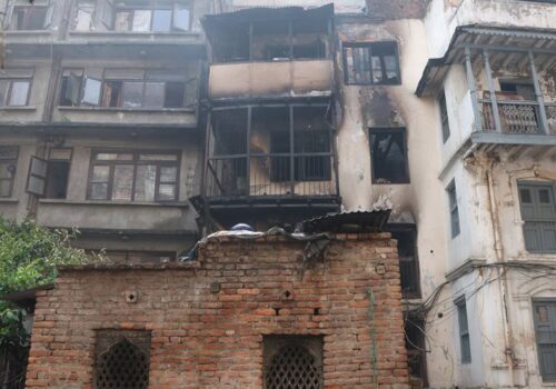 मखन गल्लिमा लागेको आगो नियन्त्रणमा आयो