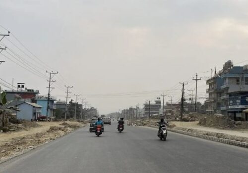पोखरा–मुग्लिन सडकखण्डका विद्युत् पोल एक हप्ताभित्र हटाइने