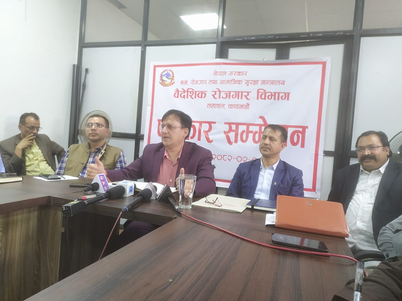 अब आवेदन दिएकै दिन श्रम स्वीकृति आउछ: महानिर्देशक भट्टराई