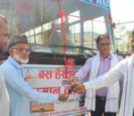स्थानीयवासीको सहयोगमा विद्यालयलाई बस हस्तान्तरण