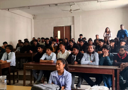 नेपाल इन्जिनियरिङ कलेजका विद्यार्थीहरू वर्षा सम्बन्धी तथ्याङ्क संकलनमा परिचालन